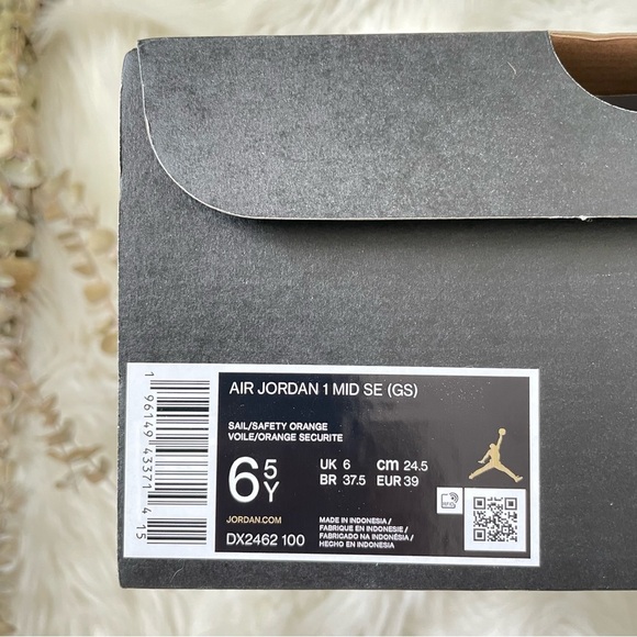 NIKE AIR JORDAN 1 MID SE BACKYARD PRICE FIRM - Picture 14 of 16